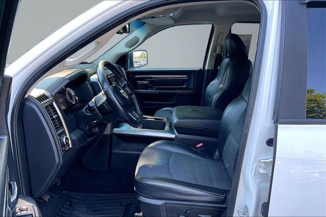 2018 Ram 1500 Night 4x4 Crew Cab 5'7" Box - 23060231 - 9