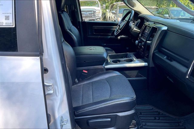2018 Ram 1500 Night 4x4 Crew Cab 5'7" Box - 23060231 - 11