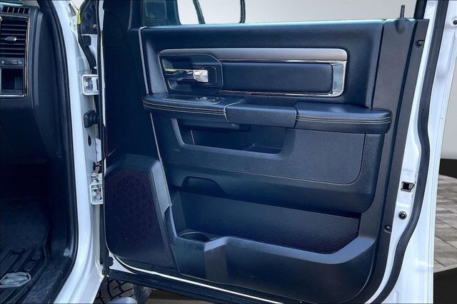 2018 Ram 1500 Night 4x4 Crew Cab 5'7" Box - 23060231 - 15
