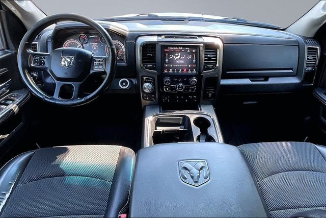 2018 Ram 1500 Night 4x4 Crew Cab 5'7" Box - 23060231 - 18