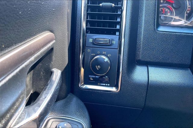 2018 Ram 1500 Night 4x4 Crew Cab 5'7" Box - 23060231 - 28