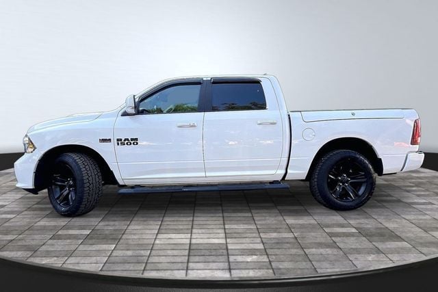 2018 Ram 1500 Night 4x4 Crew Cab 5'7" Box - 23060231 - 3