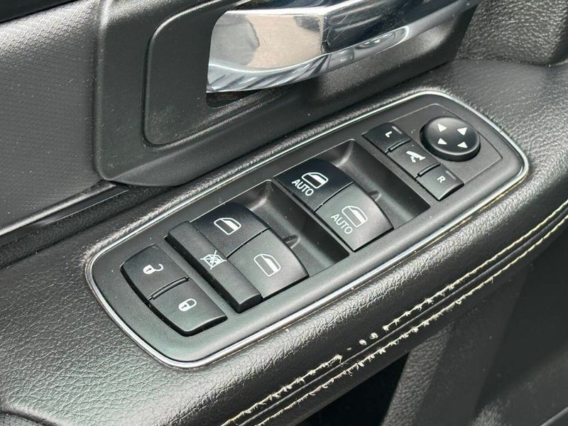 2018 Ram 1500 Rebel 4x4 Crew Cab 5'7" Box - 22888589 - 14