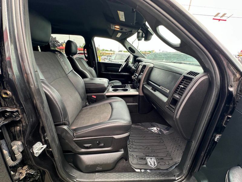 2018 Ram 1500 Rebel 4x4 Crew Cab 5'7" Box - 22888589 - 26