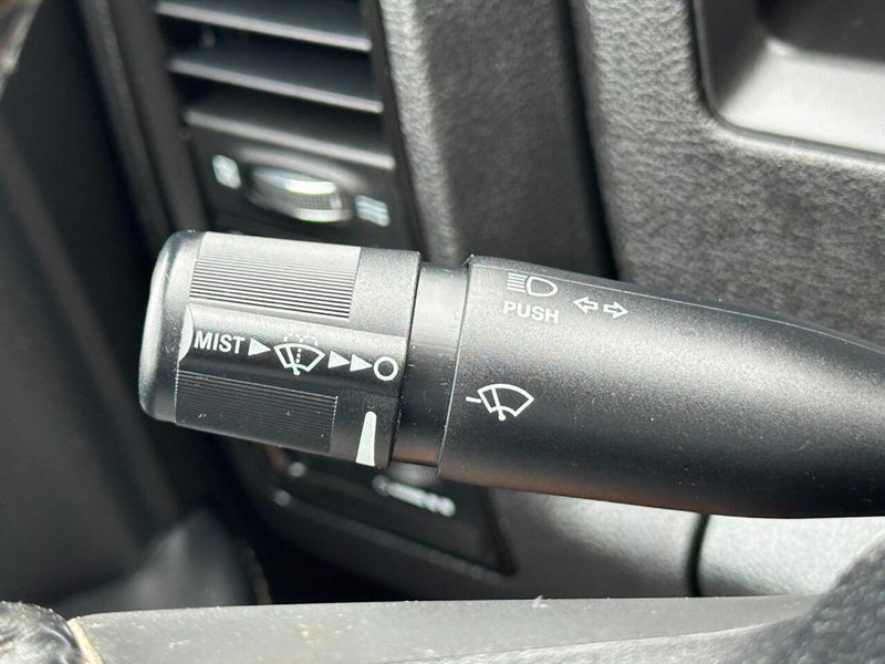 2018 Ram 1500 Rebel 4x4 Crew Cab 5'7" Box - 22888589 - 34