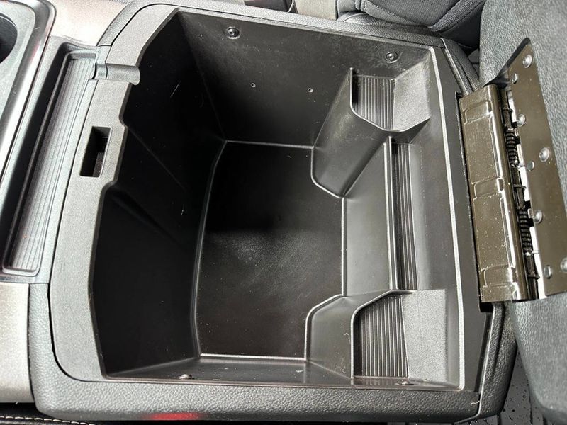 2018 Ram 1500 Rebel 4x4 Crew Cab 5'7" Box - 22888589 - 51