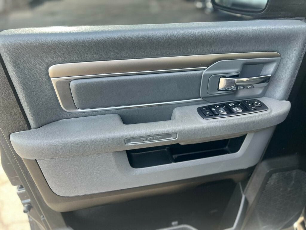 2018 Ram 1500 SLT - 22726486 - 15