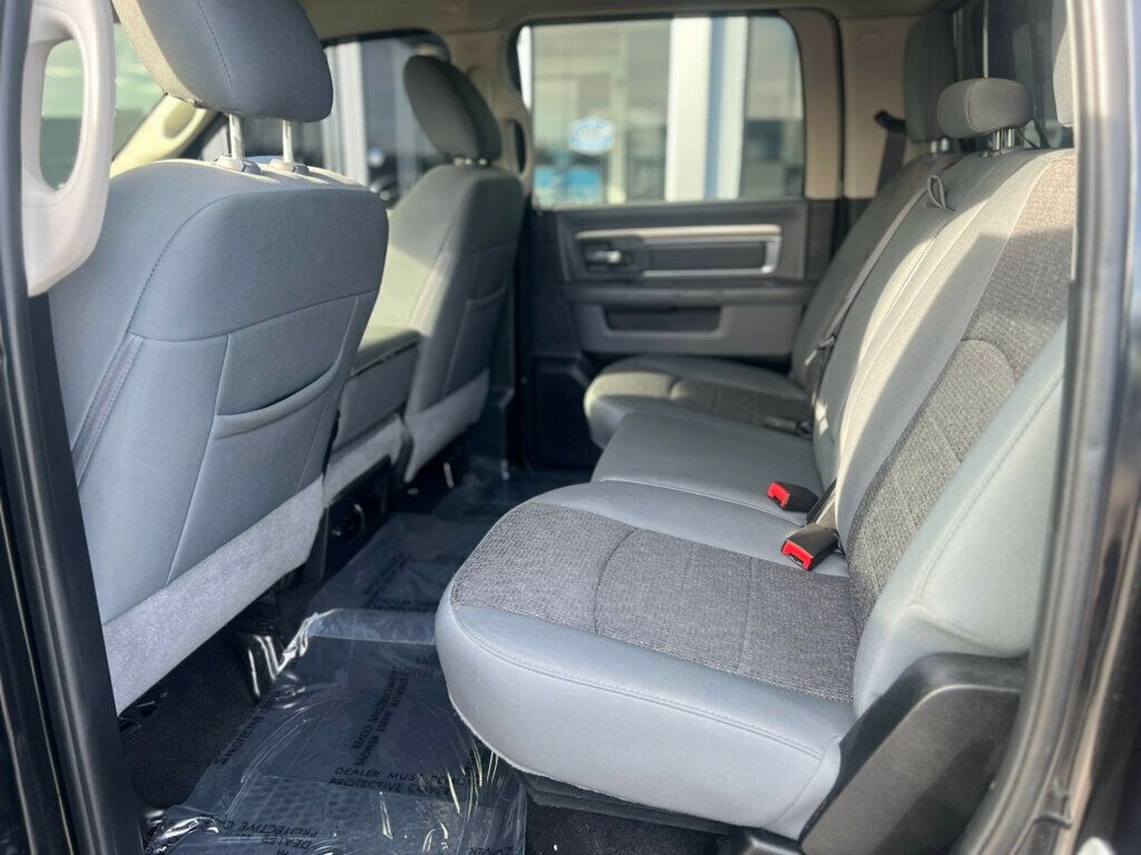 2018 Ram 1500 SLT - 22726486 - 16