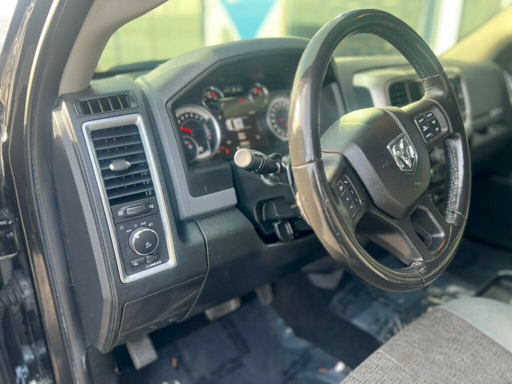 2018 Ram 1500 SLT - 22726486 - 19