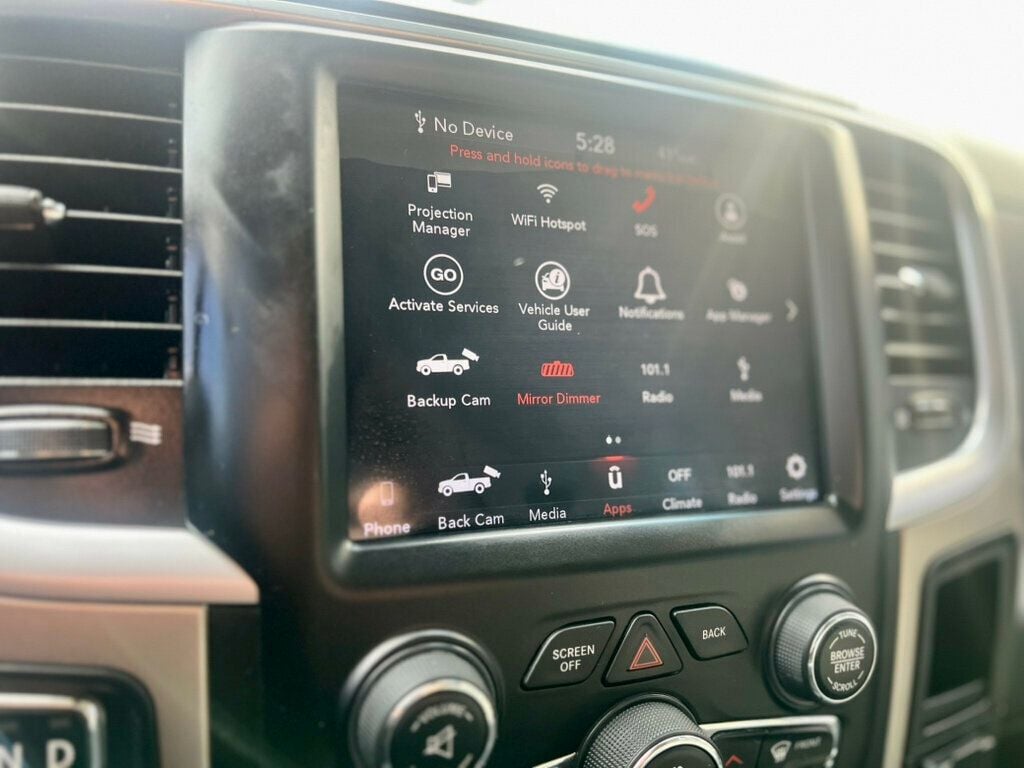 2018 Ram 1500 SLT - 22726486 - 28