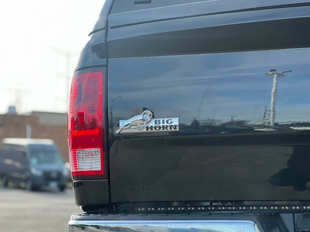 2018 Ram 1500 SLT - 22726486 - 36