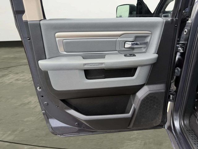 2018 Ram 1500 SLT 4x4 4dr Crew Cab 5.5 ft. SB Pickup - 23006793 - 19