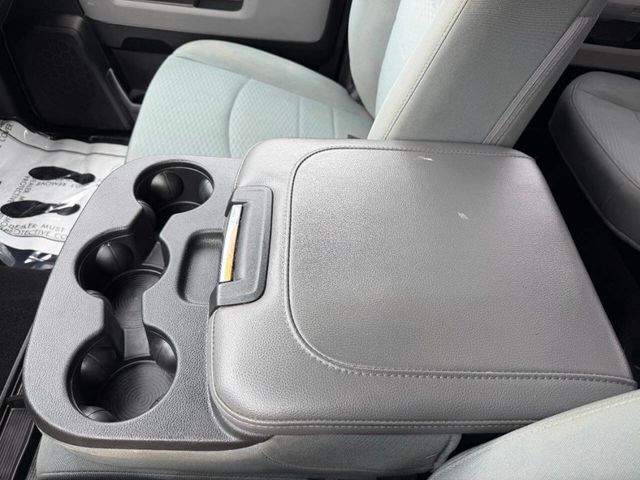 2018 Ram 1500 SLT 4x4 4dr Crew Cab 5.5 ft. SB Pickup - 23006793 - 37