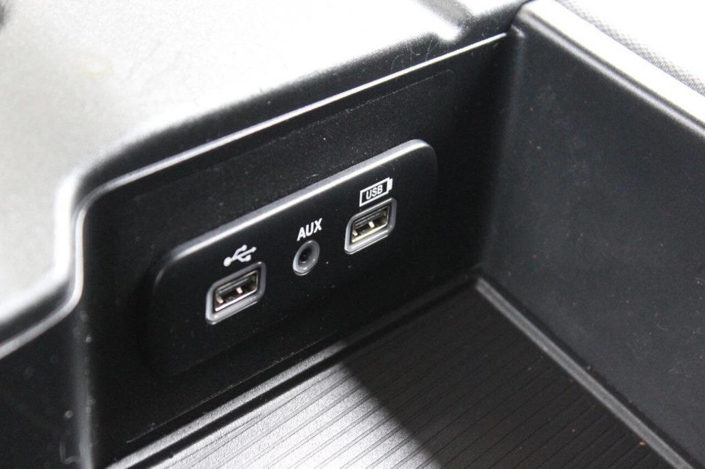 2018 Ram 1500 SLT 4x4 4dr Quad Cab 6.3 ft. SB Pickup - 22893438 - 20