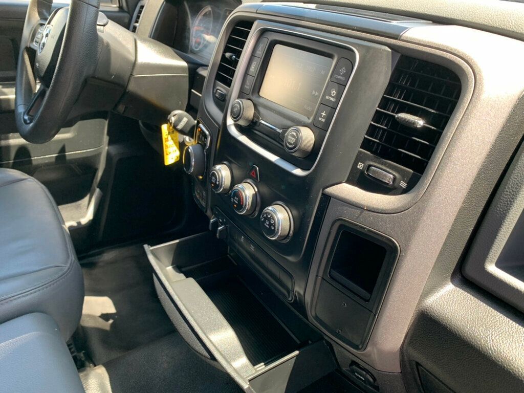 2018 Ram 1500 Tradesman 4x2 Quad Cab 6'4" Box - 23057545 - 32