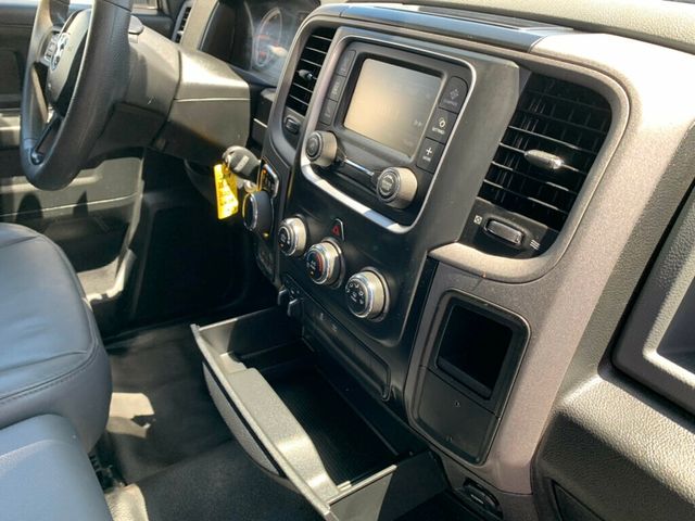 2018 Ram 1500 Tradesman 4x2 Quad Cab 6'4" Box - 23057545 - 32
