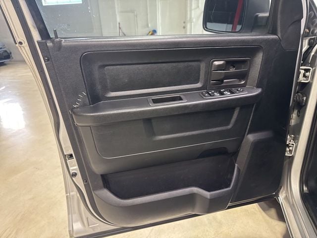 2018 Ram 1500 Tradesman 4x2 Quad Cab 6'4" Box - 23035989 - 18