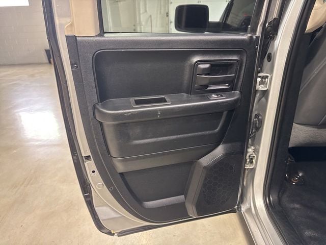 2018 Ram 1500 Tradesman 4x2 Quad Cab 6'4" Box - 23035989 - 23