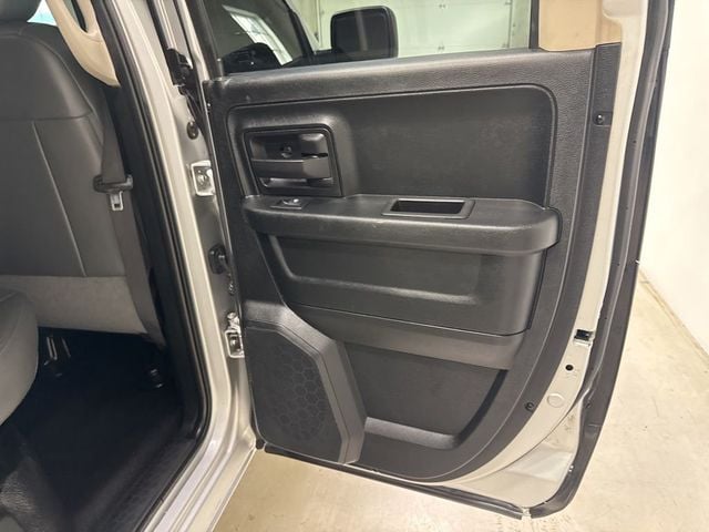 2018 Ram 1500 Tradesman 4x2 Quad Cab 6'4" Box - 23035989 - 29