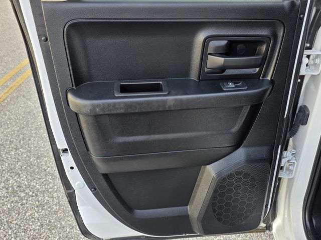 2018 Ram 1500 Tradesman 4x2 Quad Cab 6'4" Box - 22927011 - 21