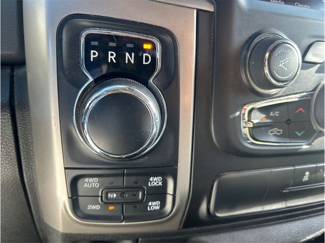 2018 Ram 1500 Crew Cab BIG HORN 4X4 ECO DIESEL BACK UP CAM CLEAN - 23068820 - 10