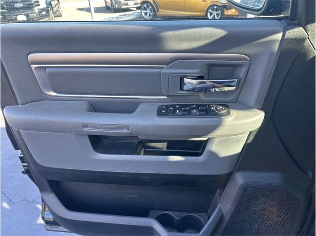 2018 Ram 1500 Crew Cab BIG HORN 4X4 ECO DIESEL BACK UP CAM CLEAN - 23068820 - 17
