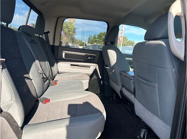 2018 Ram 1500 Crew Cab BIG HORN 4X4 ECO DIESEL BACK UP CAM CLEAN - 23068820 - 26