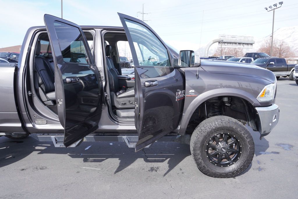 2018 Ram 2500 LARAMIE - 22781475 - 25