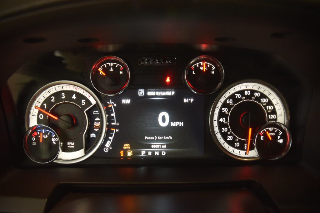 2018 Ram 2500 Laramie - 23067834 - 44