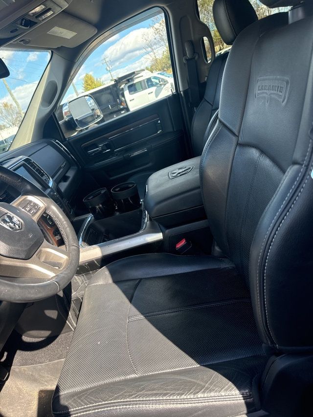 2018 Ram 2500 Laramie 4x4 Crew Cab 6'4" Box - 22935307 - 16