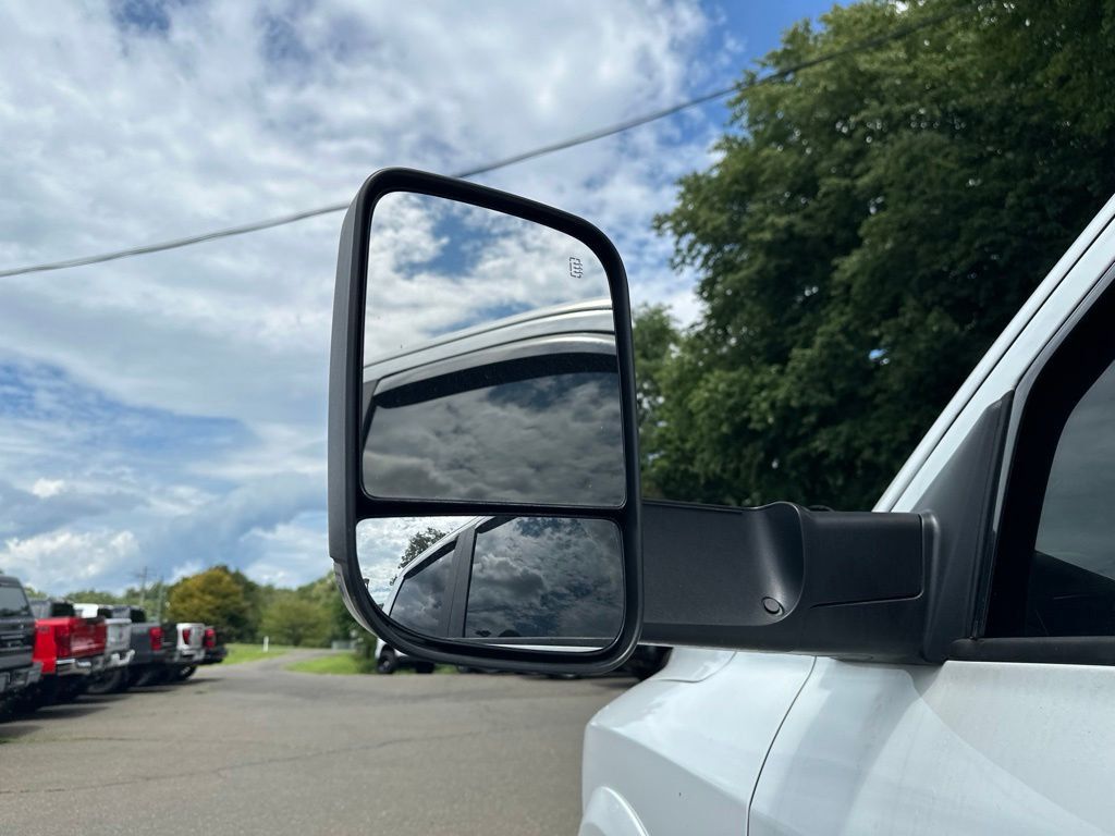 2018 Ram 2500 Laramie 4x4 Crew Cab 6'4" Box - 23067834 - 17