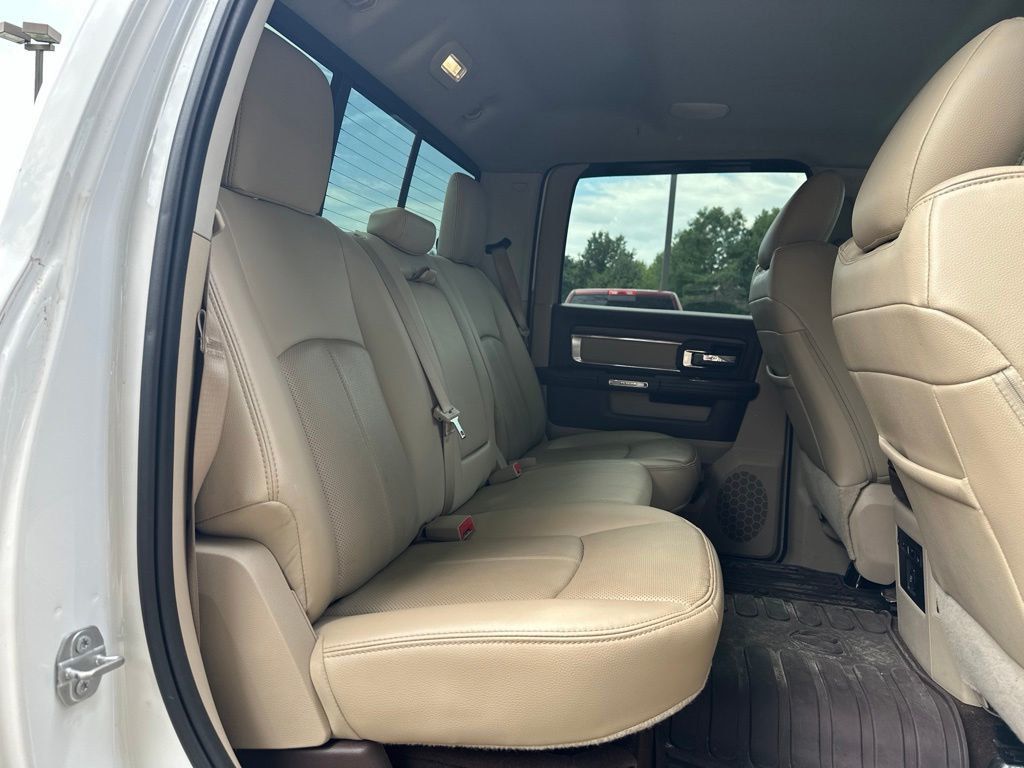 2018 Ram 2500 Laramie 4x4 Crew Cab 6'4" Box - 23067834 - 38