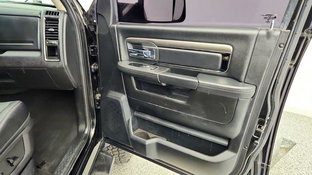 2018 Ram 2500 Laramie 4x4 Crew Cab 6'4'' Box w/ Turbo Diesel, Sport Appearance - 23024717 - 26