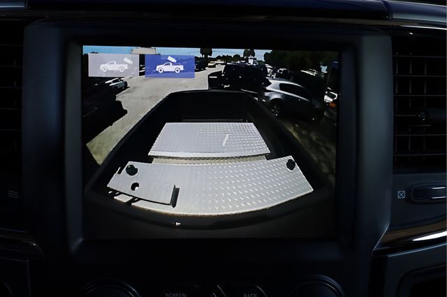 2018 RAM 2500 Laramie 4x4 Mega Cab 6'4" Box - 23061243 - 29