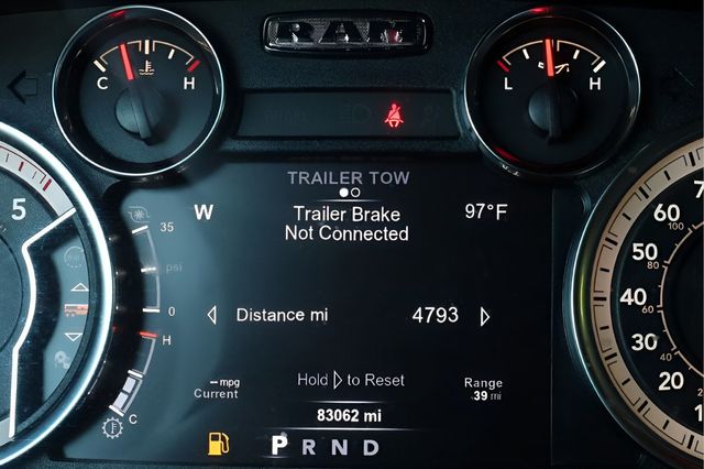 2018 RAM 2500 Laramie 4x4 Mega Cab 6'4" Box - 23061243 - 34
