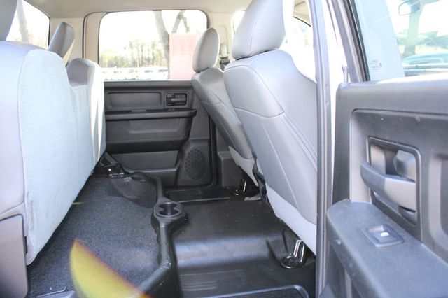 2018 Ram 2500 Tradesman 4x4 Crew Cab 6'4" Box - 22991193 - 39