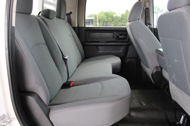 2018 Ram 2500 Tradesman 4x4 Crew Cab 8' Box - 23040271 - 17