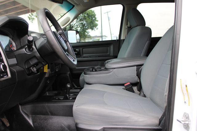 2018 Ram 2500 Tradesman 4x4 Crew Cab 8' Box - 23040271 - 8