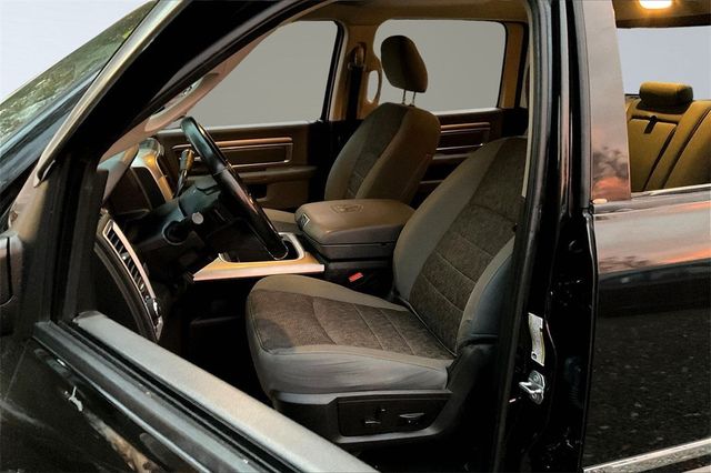 2018 Ram 3500 Big Horn - 22921774 - 9