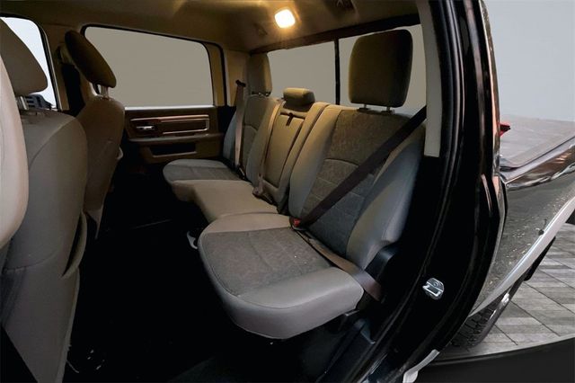 2018 Ram 3500 Big Horn - 22921774 - 16