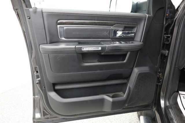 2018 Ram 3500 Big Horn 4x4 Crew Cab 6'4" Box - 23098474 - 7
