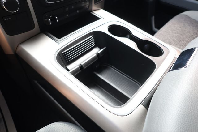 2018 Ram 3500 Big Horn 4x4 Crew Cab 8' Box w/ Luxury Group & Uconnect Nav - 23084949 - 15