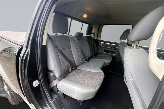 2018 Ram 3500 Big Horn Crew Cab 4x4 6'4" Box - 22992859 - 14