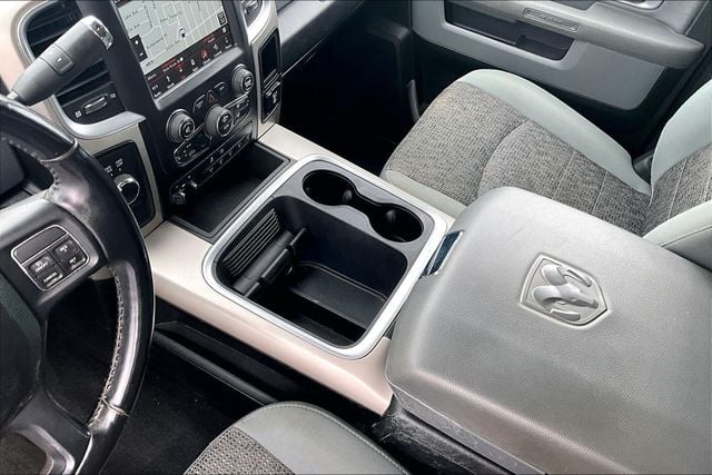 2018 Ram 3500 Big Horn Crew Cab 4x4 6'4" Box - 22992859 - 32
