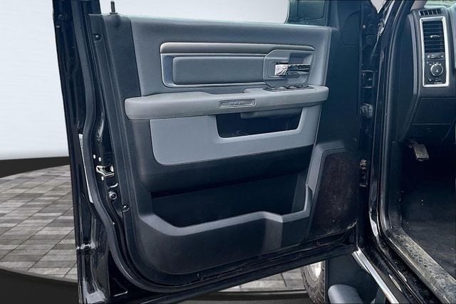 2018 Ram 3500 Big Horn Crew Cab 4x4 6'4" Box - 22992859 - 8