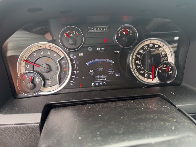 2018 Ram 3500 Laramie - 23084984 - 17