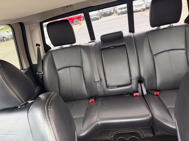 2018 Ram 3500 Laramie - 23084984 - 21