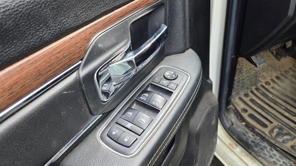 2018 Ram 3500 Laramie photo 11