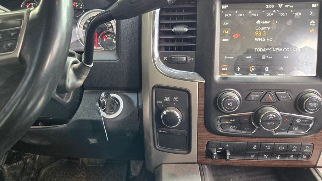 2018 Ram 3500 Laramie photo 15