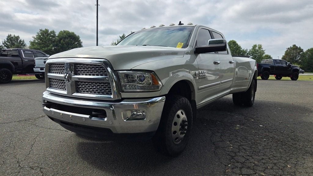 2018 Ram 3500 Laramie photo 3